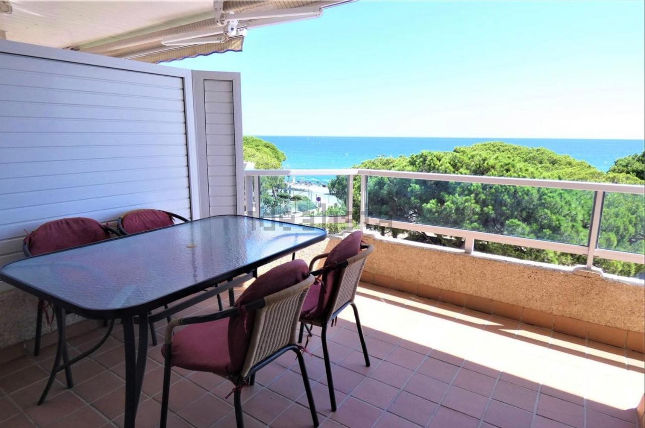 Apartment Direkt Am Strand Бланес Экстерьер фото