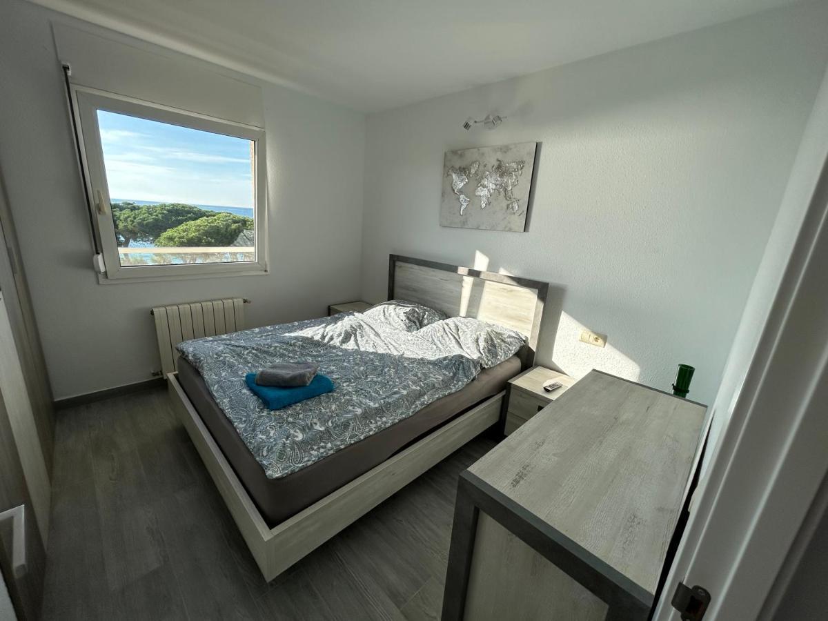 Apartment Direkt Am Strand Бланес Экстерьер фото